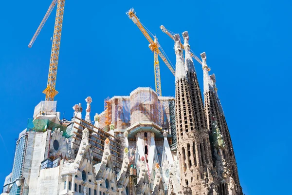 Torri della basilica Sagrada Familia a Barcellona — Foto Stock