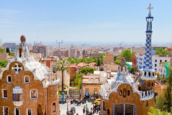 Panorama de la ville de Barcelone depuis le parc Guell — Photo