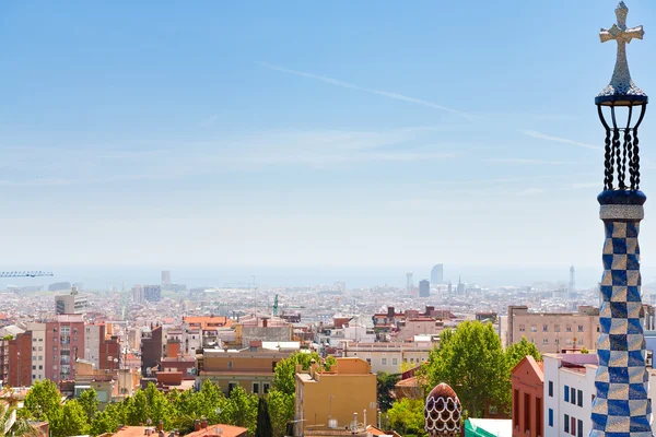 Panorama de la ville de Barcelone depuis le parc Guell — Photo