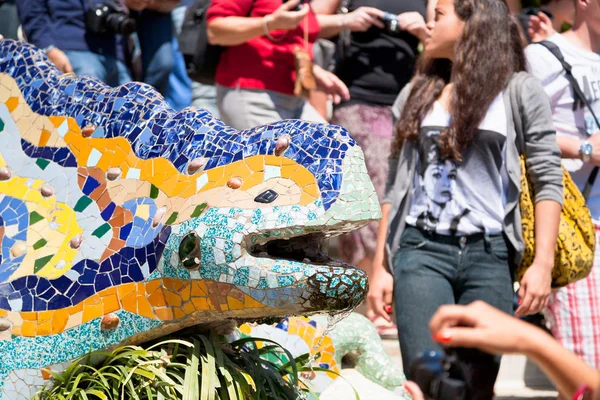 Gaudi's multicolored mosaic dragon fountain — Stock Photo, Image