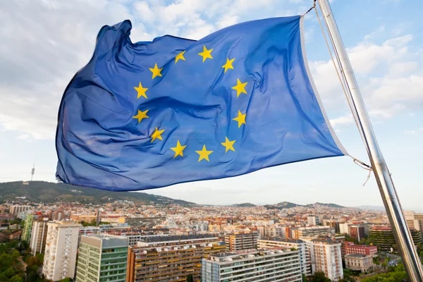 Bandera de Europa bajo Barcelona —  Fotos de Stock