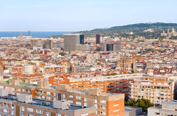 Blick auf barcelona und hill montjuich — Stockfoto