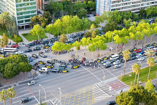 Kreuzung auf der Avenue Diagonal in Barcelona — Stockfoto