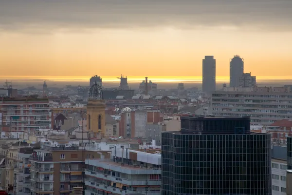 Zonsondergang in barcelona — Stockfoto
