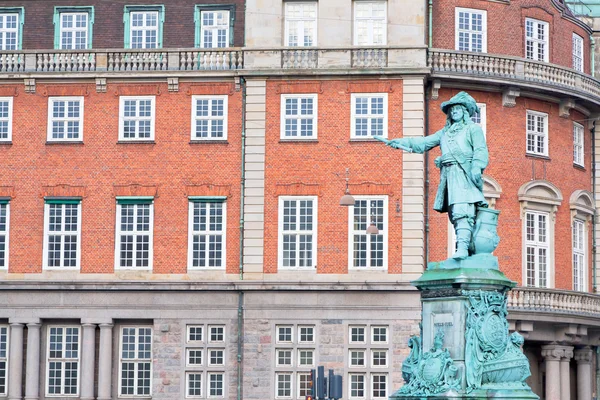 Статуя адмирала Нильса Джуэля в Копенгагене — стоковое фото