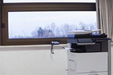 Büyük gri Fotokopi makinesi gri ofis