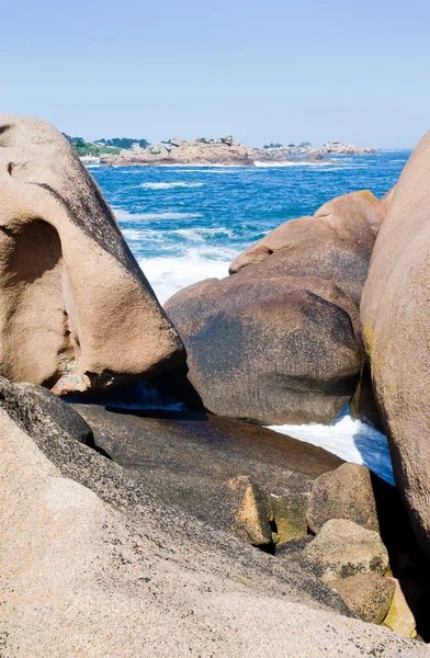 Rocks on Pink Granite Coast in France — Stock Photo, Image