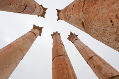 Antik kent: jerash sütununda corinthium