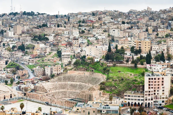 Antyczny teatr rzymski w amman, jordan — Zdjęcie stockowe