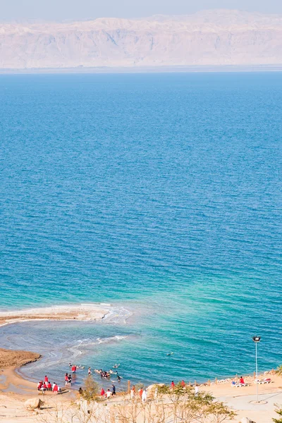 На пісок пляжу Мертвого моря — стокове фото