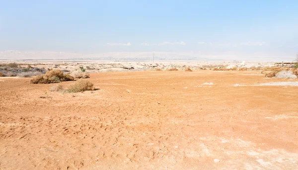 洗礼地点约旦河流域附近的沙漠土地 — 图库照片