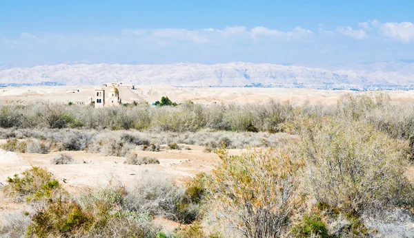 圣约翰教堂在旷野中的巴勒斯坦土地 — 图库照片
