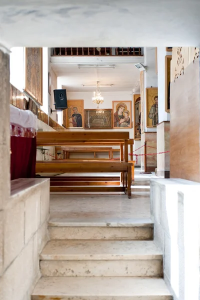 Yunan Ortodoks basilica of saint george town Madaba iç — Stok fotoğraf