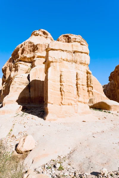 Relief of obelisk and Jinn Block in Bab as-Siq, Petra — Stock Photo, Image