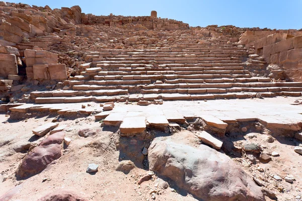Étapes de Grand Temple antique à Petra — Photo
