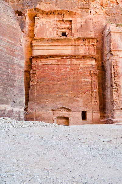 Túmulo de Nabatean no Siq, Petra — Fotografia de Stock