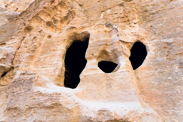 Vivendo caverna antiga em Little Petra — Fotografia de Stock