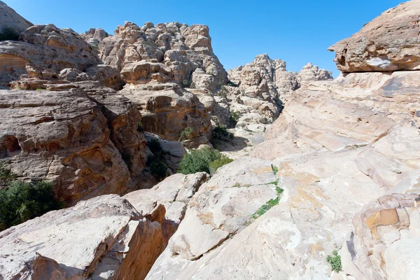 Panorama de la vieja montaña de arenisca cerca de Little Petra — Foto de Stock