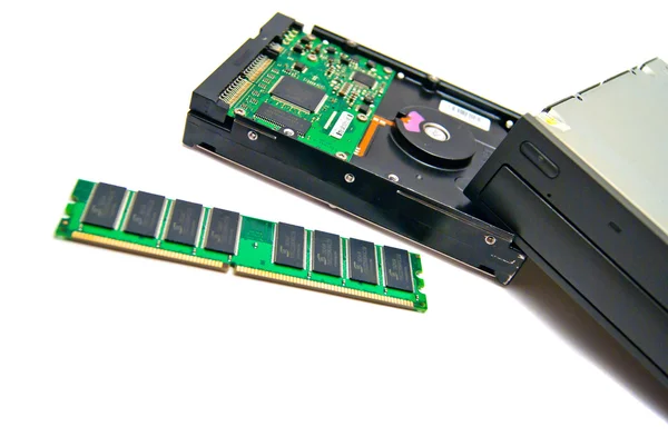 화이트에 하드 드라이브, cd-rom 및 컴퓨터 메모리 — 스톡 사진