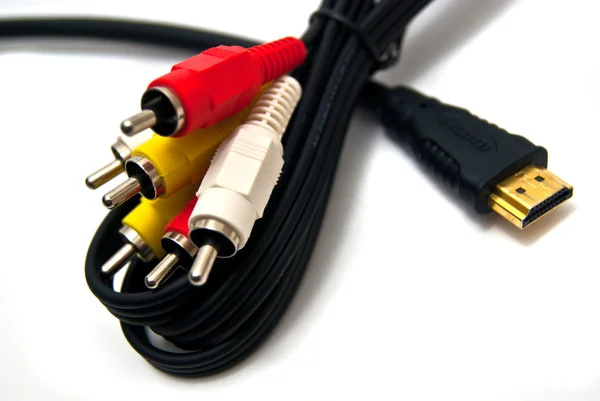 Cables HDMI y de alta tensión —  Fotos de Stock