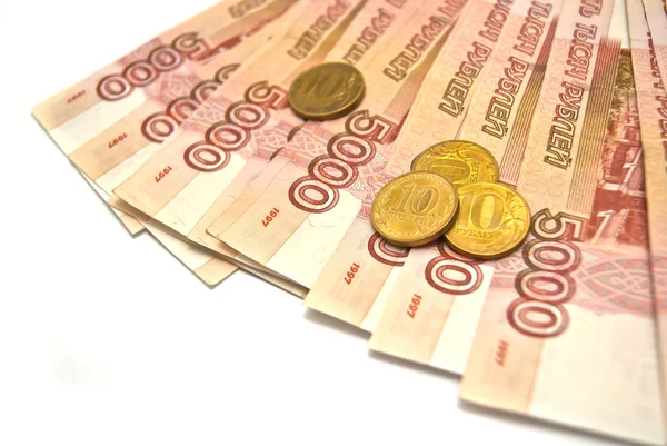 5000 sedlar och 10 rubel mynt — Stockfoto