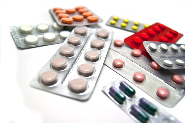 Muchas píldoras diferentes — Foto de Stock