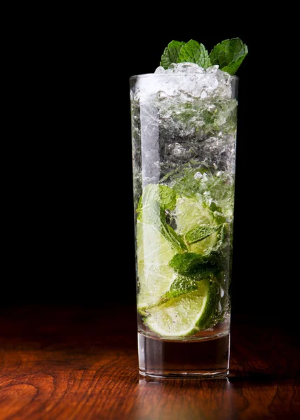 Mojito Cocktail on a wooden table — Stock Photo, Image