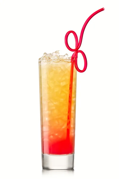 Tequila sunrise cocktail op een wit — Stockfoto