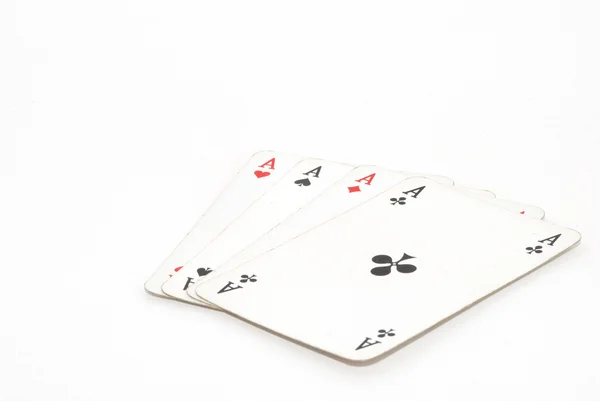 Ace грає в карти лежачи — стокове фото