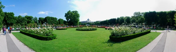 Panoramautsikt parken volksgarten — Stockfoto