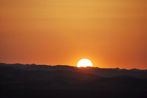 Zonsondergang in de berg — Stockfoto