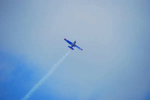 Blue airplane — Stock Photo, Image