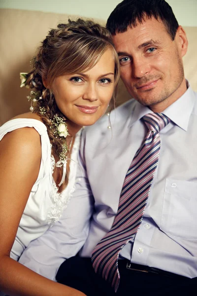 Yeni evliler — Stok fotoğraf