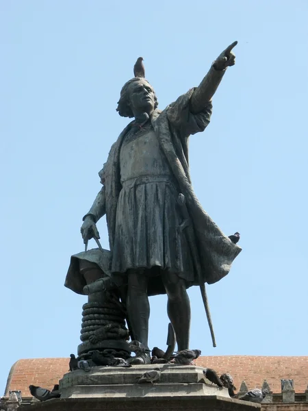 Памятник Христофору Колумбу — стоковое фото