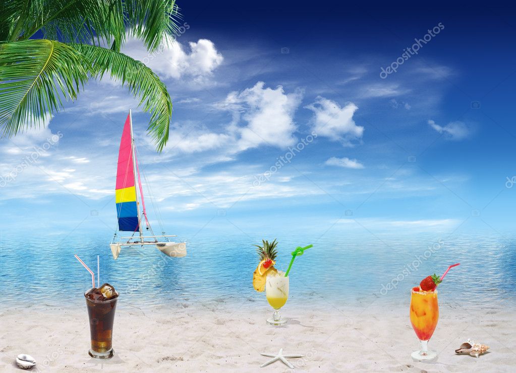 Tropical beach and drinks — Stock Photo © ajlber #10381680