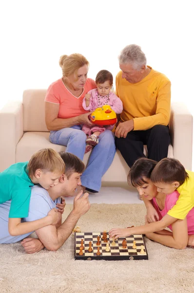 Família e xadrez — Fotografia de Stock