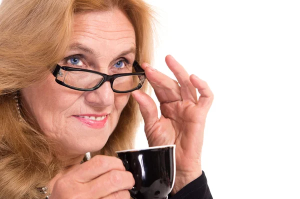 Mujer envejecida con taza —  Fotos de Stock