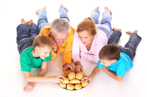 Famille avec petits pains — Photo