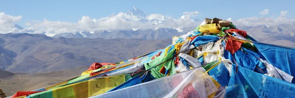 Tibet: bandiere di preghiera — Foto Stock