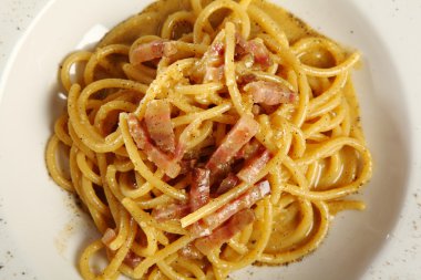 makarna carbonara