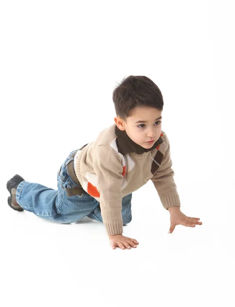 Toddler dziecko w studio chodzenie na czworakach — Zdjęcie stockowe