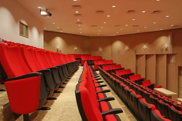Piros székek, színház — Stock Fotó