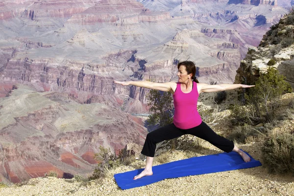 Yoga en el Gran Cañón — Foto de Stock