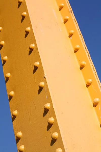 Trave gialla — Foto Stock