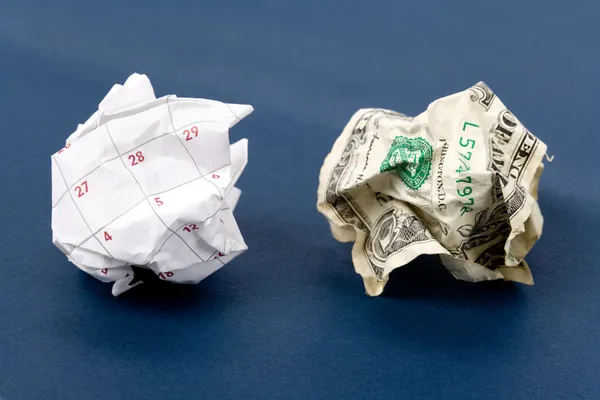 Calendrier boule de papier et dollar — Photo