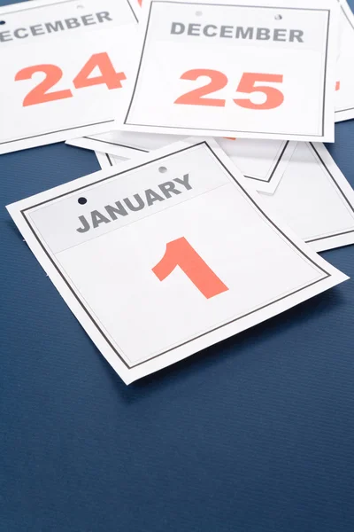 新年の日をカレンダーします。 — ストック写真