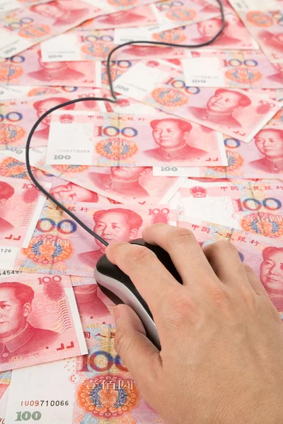 Çin yuan ve bilgisayar fare — Stok fotoğraf