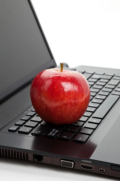 Rachmistrz klawiatura i czerwone jabłko Obraz Stockowy