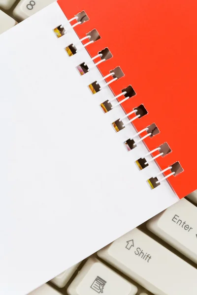 Blank Note Pad and Keyboard — Stock Photo, Image