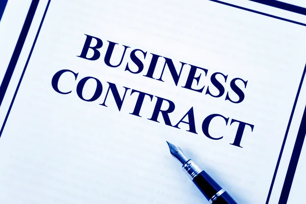Бизнес-контракт — стоковое фото